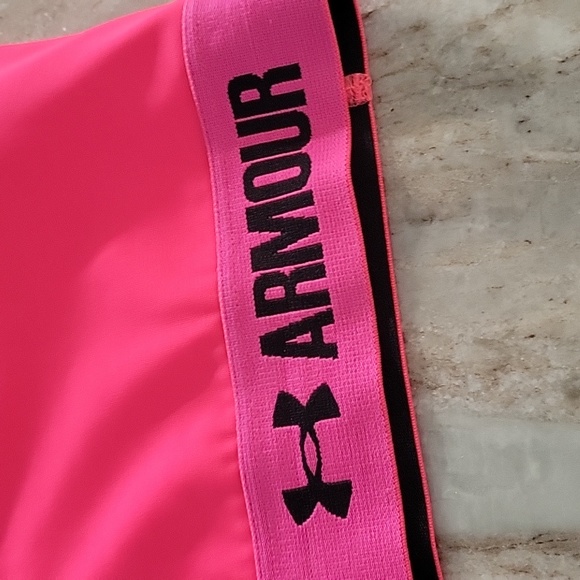 Under Armour Sports Bra Hot Pink - Picture 2 of 7